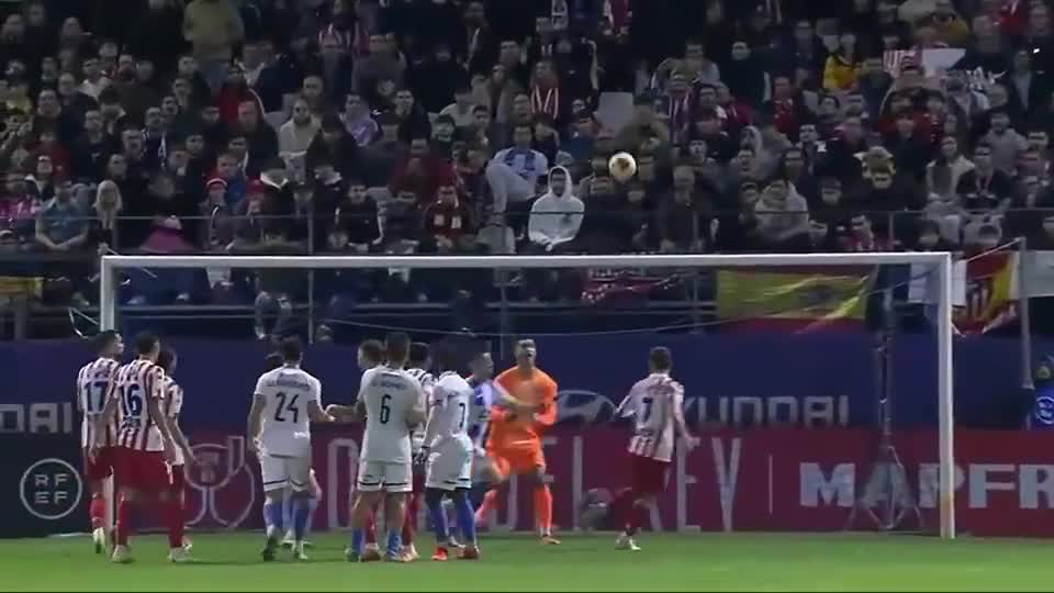 尤文图斯与利物浦有意邀请格纳布里明年夏天加盟