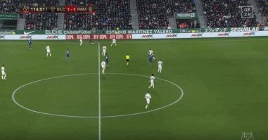 为什么职业玩家极少追求刺激？（职业玩家为何鲜少寻求刺激？）